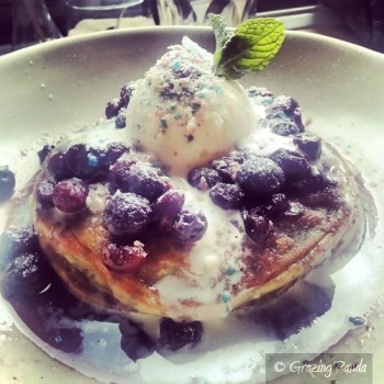 Buttermilk Pancakes, Blueberries, Maple Syrup & Popping Candy ice cream