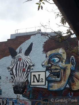 N2 Grafitti outside